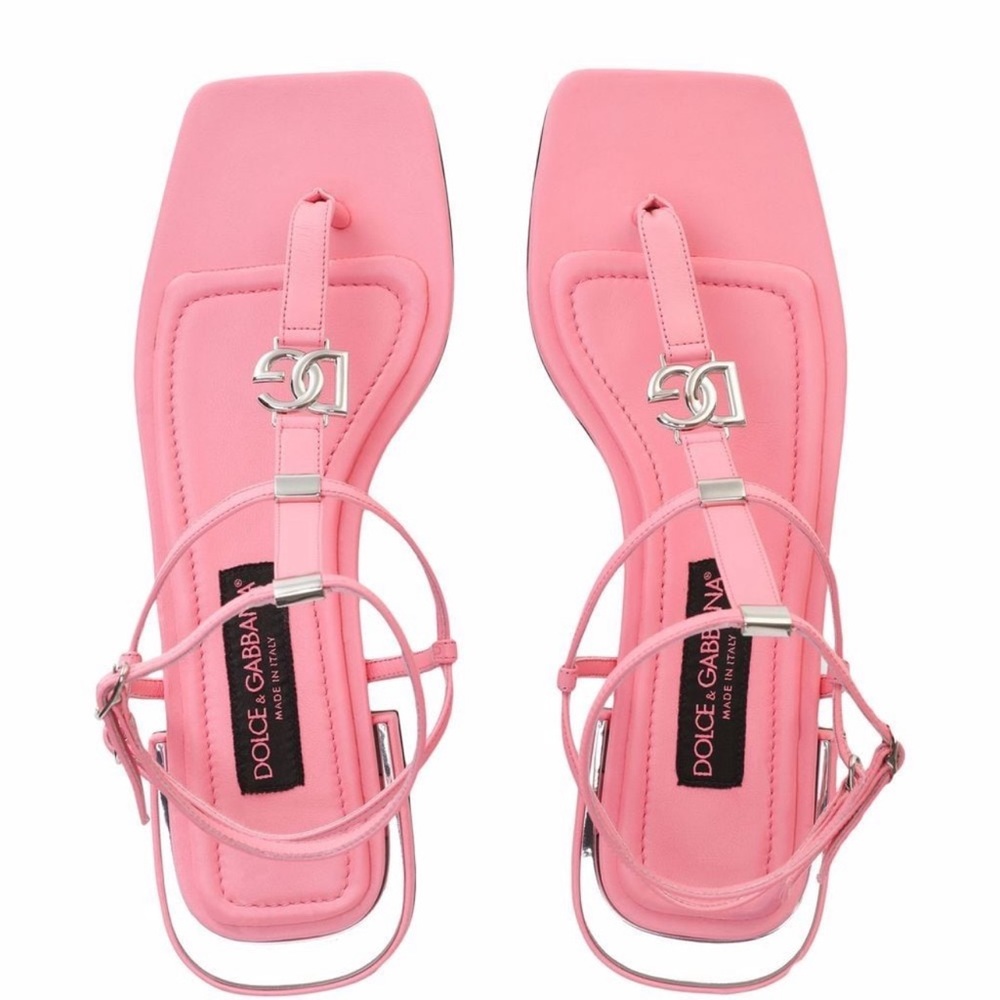 Dolce & Gabbana
DG logo gladiator sandals
